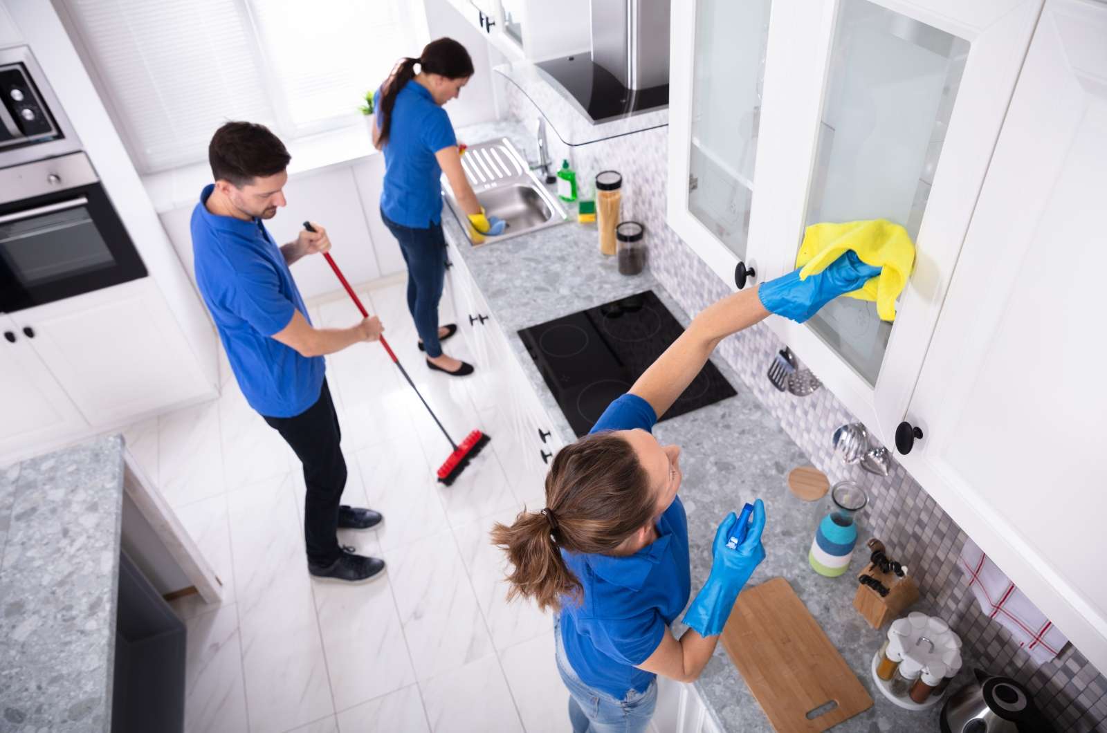 DIY vs Professional end of lease cleaning