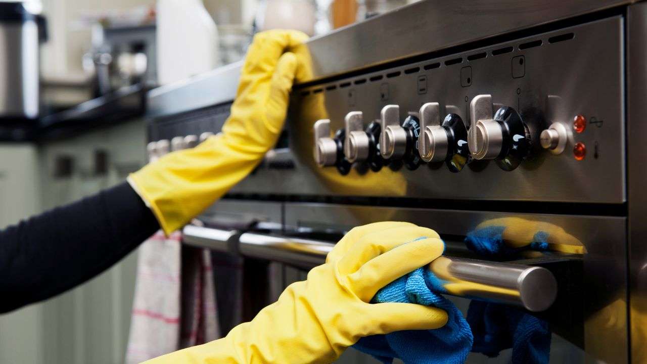 how to clean oven 2