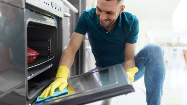 how to clean oven