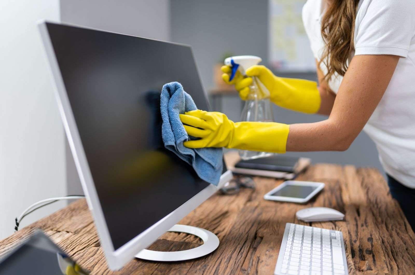 Daily Office Cleaning Tasks