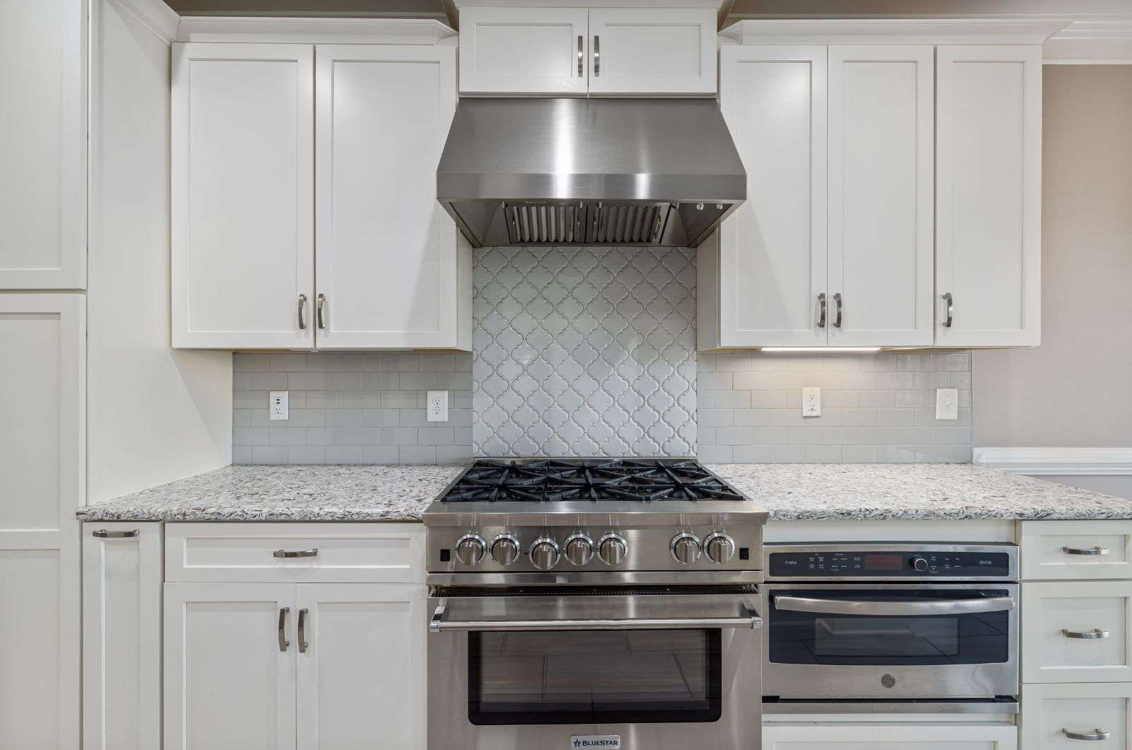 Step-by-Step: How to Remove Grease from Kitchen Cabinets