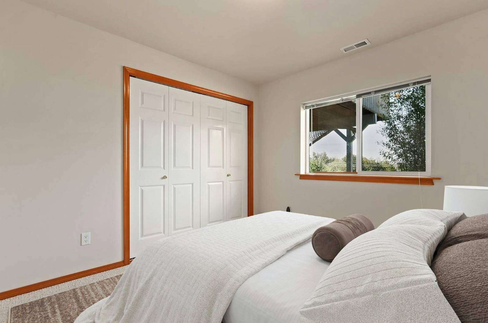 Deep House Cleaning Bedroom